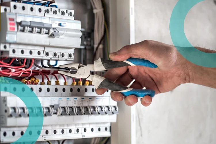 NR10: Quais as regras para trabalho com eletricidade?
